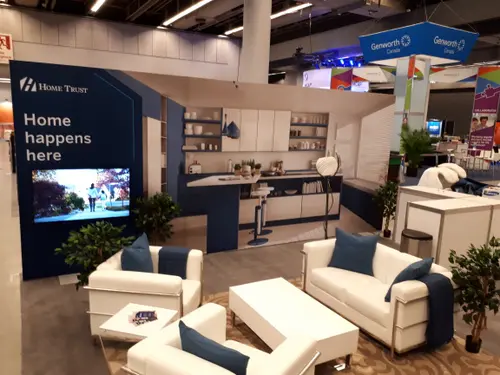 Graphic Oriented Booth 43
